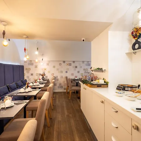 La Parizienne By Elegancia Hotel