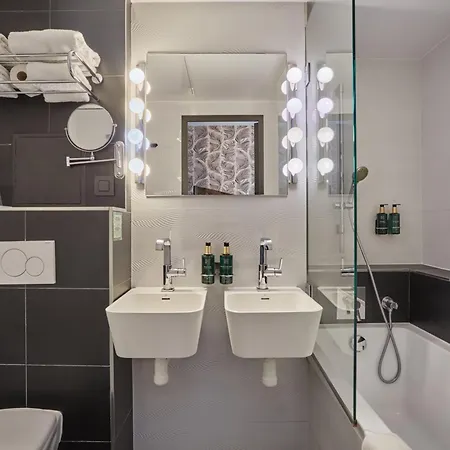 Hotel La Parizienne - Proche Montparnasse Paris