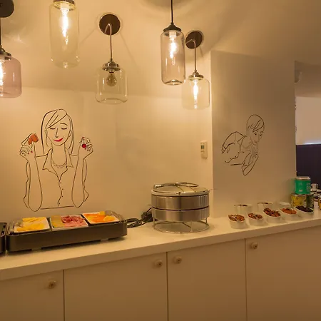 La Parizienne - Proche Montparnasse 3* Paryż