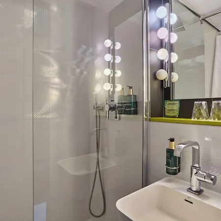 Hotel La Parizienne - Proche Montparnasse Paris