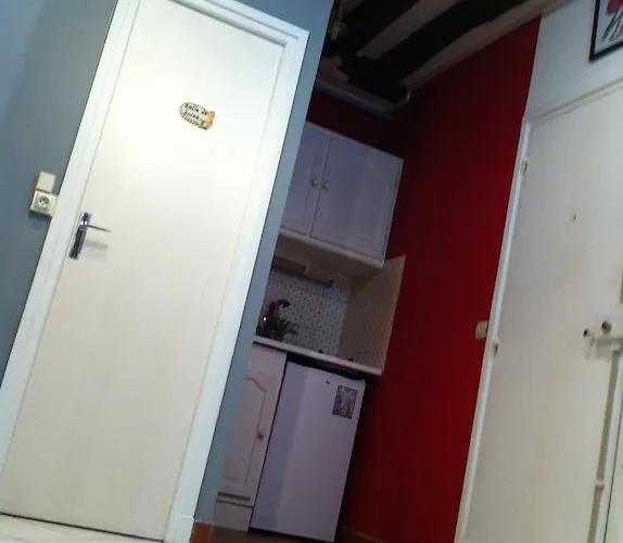 Hotel La Parizienne - Proche Montparnasse 3*