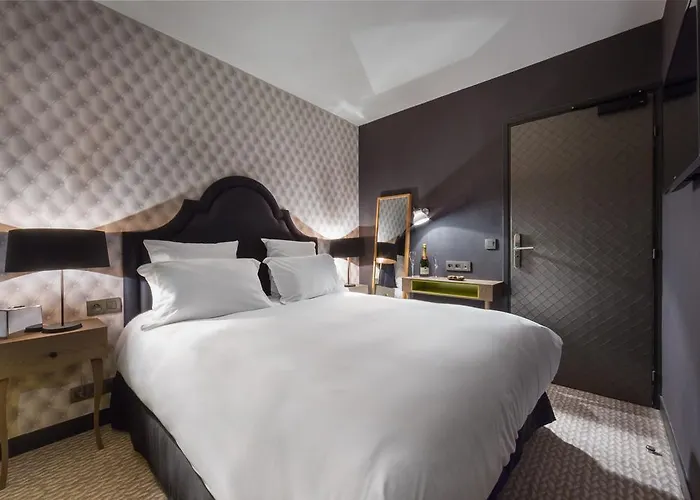 La Parizienne - Proche Montparnasse Hotel 3*