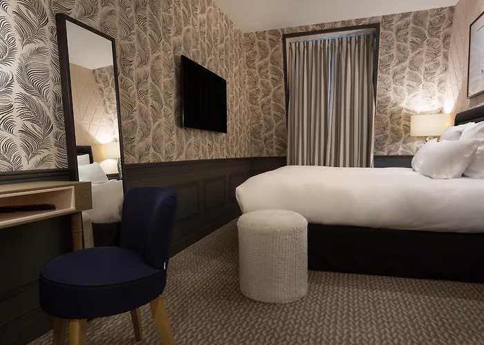 La Parizienne - Proche Montparnasse Hotel