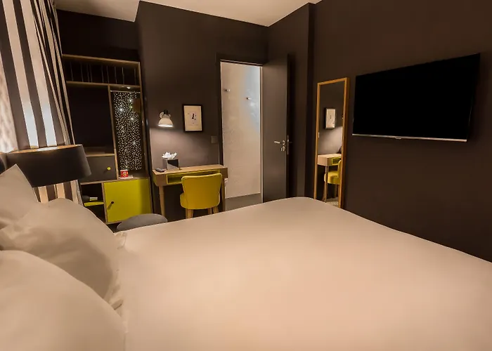 Hotel La Parizienne - Proche Montparnasse París