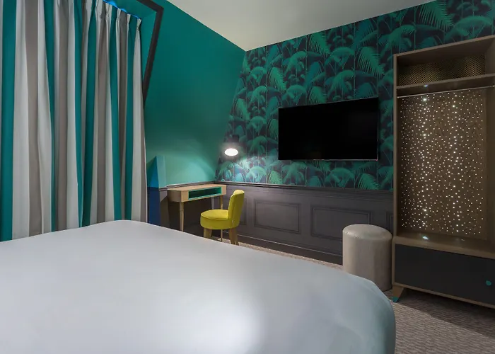 La Parizienne - Proche Montparnasse Hotel París