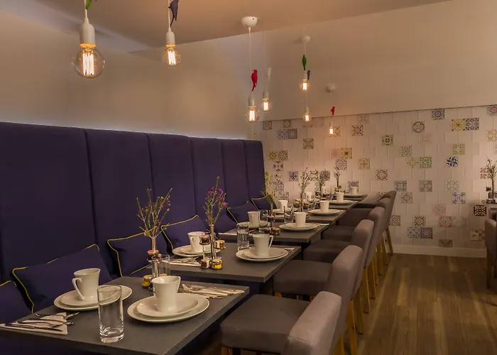 La Parizienne - Proche Montparnasse Hotel