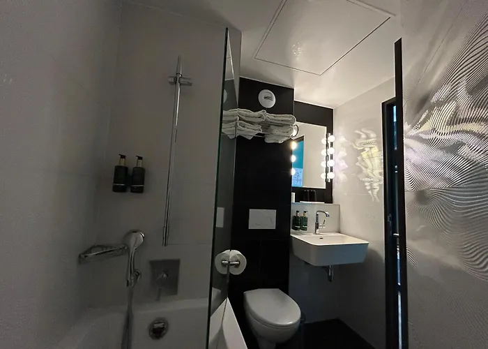 La Parizienne - Proche Montparnasse Hotel 3*