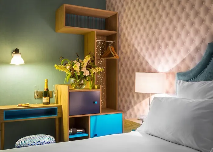 Hotel La Parizienne - Proche Montparnasse