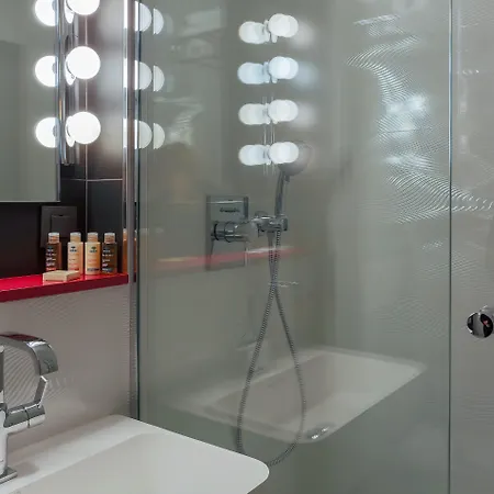 La Parizienne By Elegancia Hotel Paris
